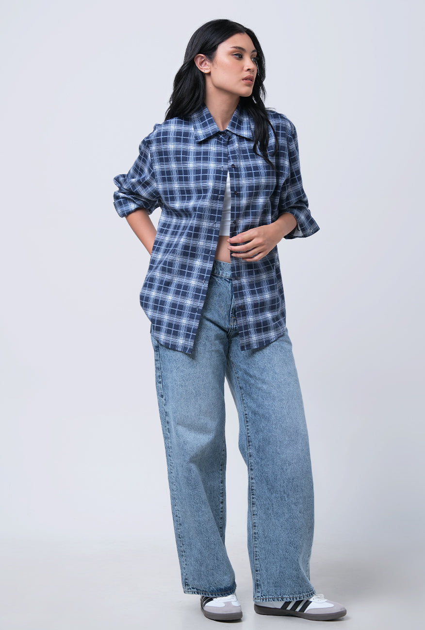 Kemeja Lengan Panjang Lycia Navy White