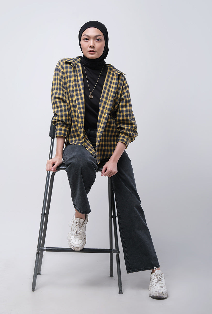 Kemeja Flanel Stacia Navy Yellow