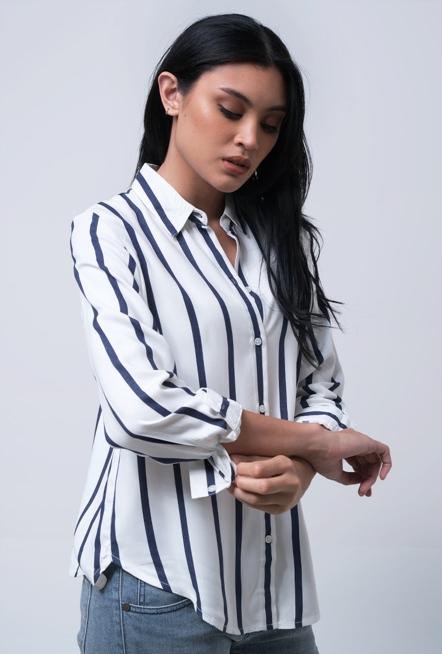 Kemeja Lengan Panjang Lana Offwhite Navy