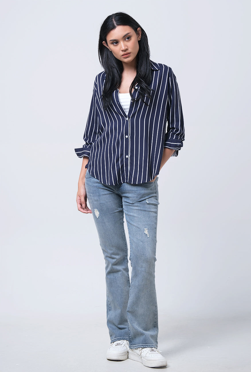 Kemeja Lengan Panjang Qreane Navy White