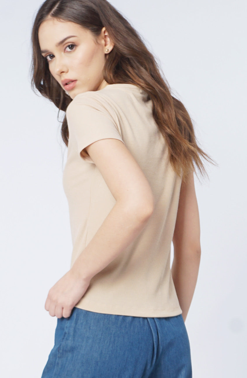 T-Shirt Lengan Pendek Bona Ecru Cream