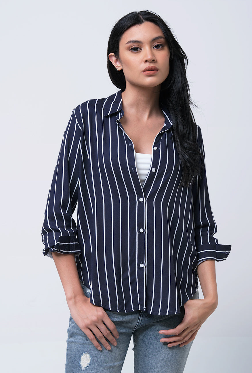 Kemeja Lengan Panjang Qreane Navy White