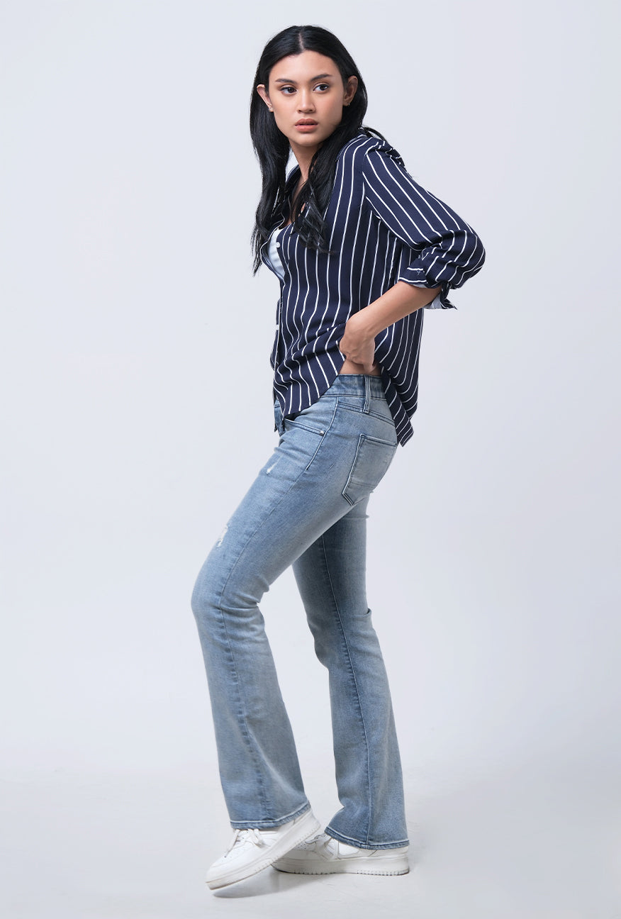 Kemeja Lengan Panjang Qreane Navy White