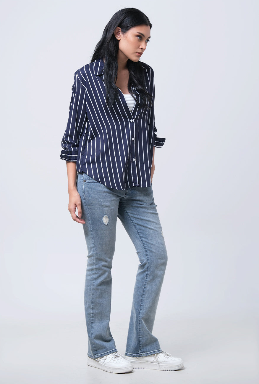 Kemeja Lengan Panjang Qreane Navy White