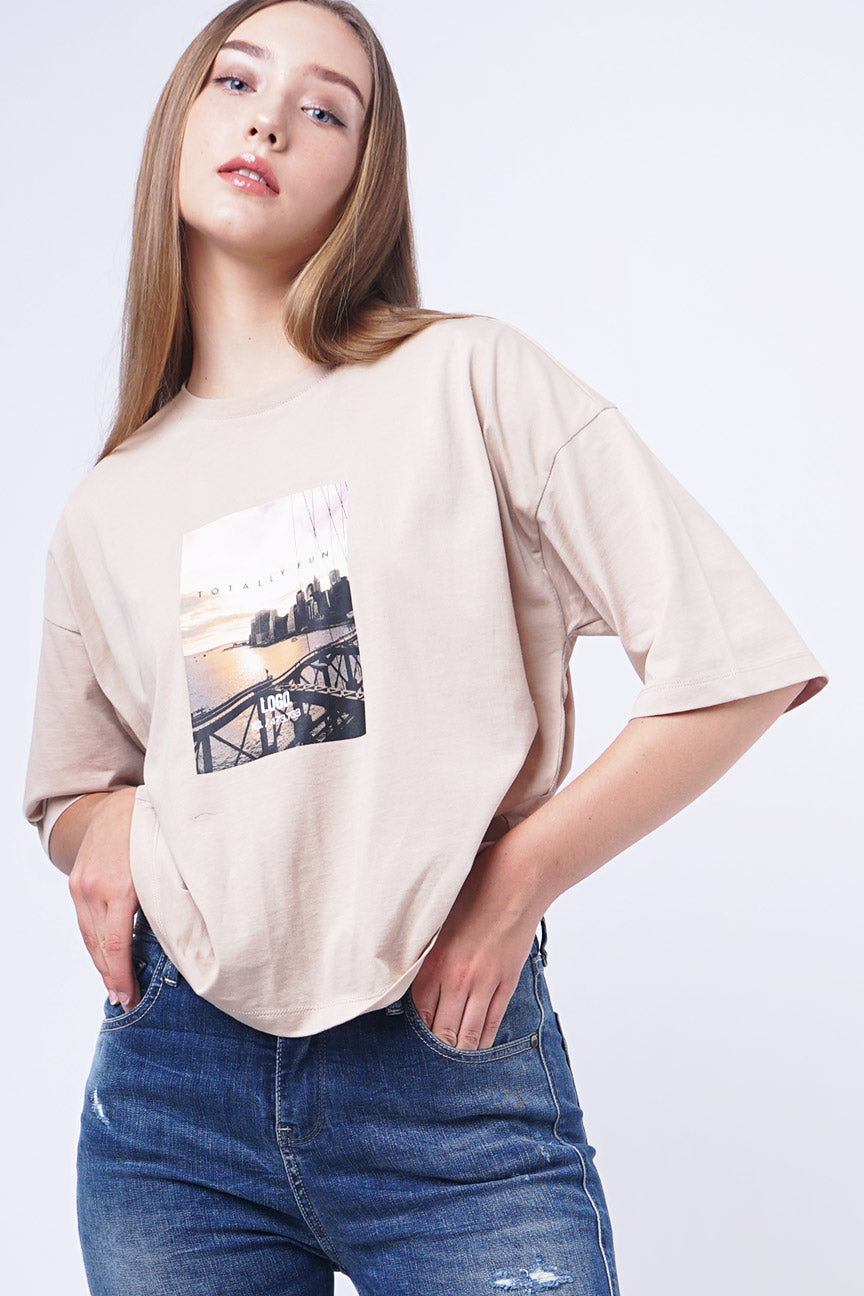 T-Shirt Lengan Pendek Frida Cream