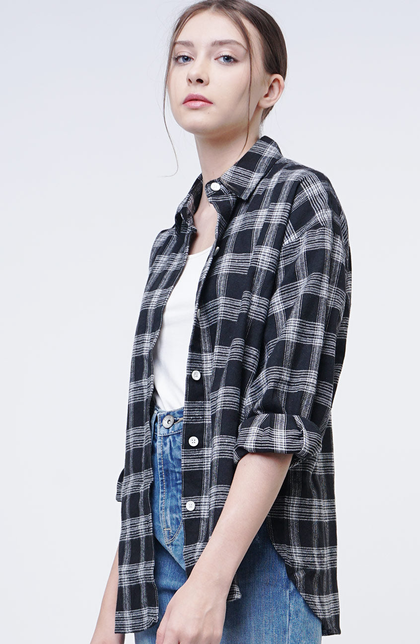 Kemeja Flanel Caitlyn Black Offwhite