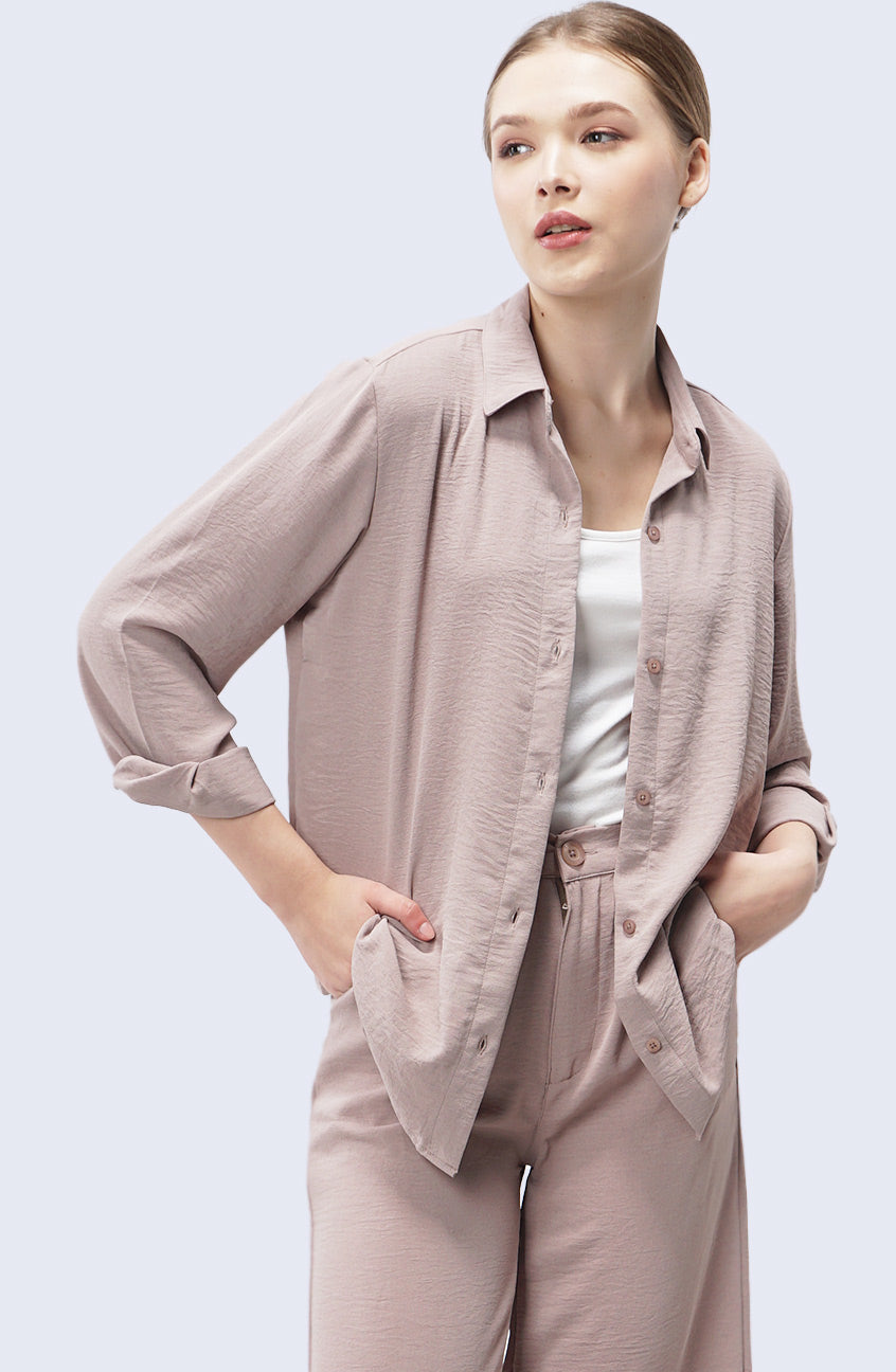 Kemeja Lengan Panjang Emmy Top Dark Cream