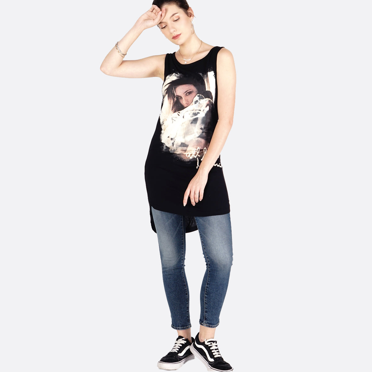 T-Shirt Tanpa Lengan Cylinder Black