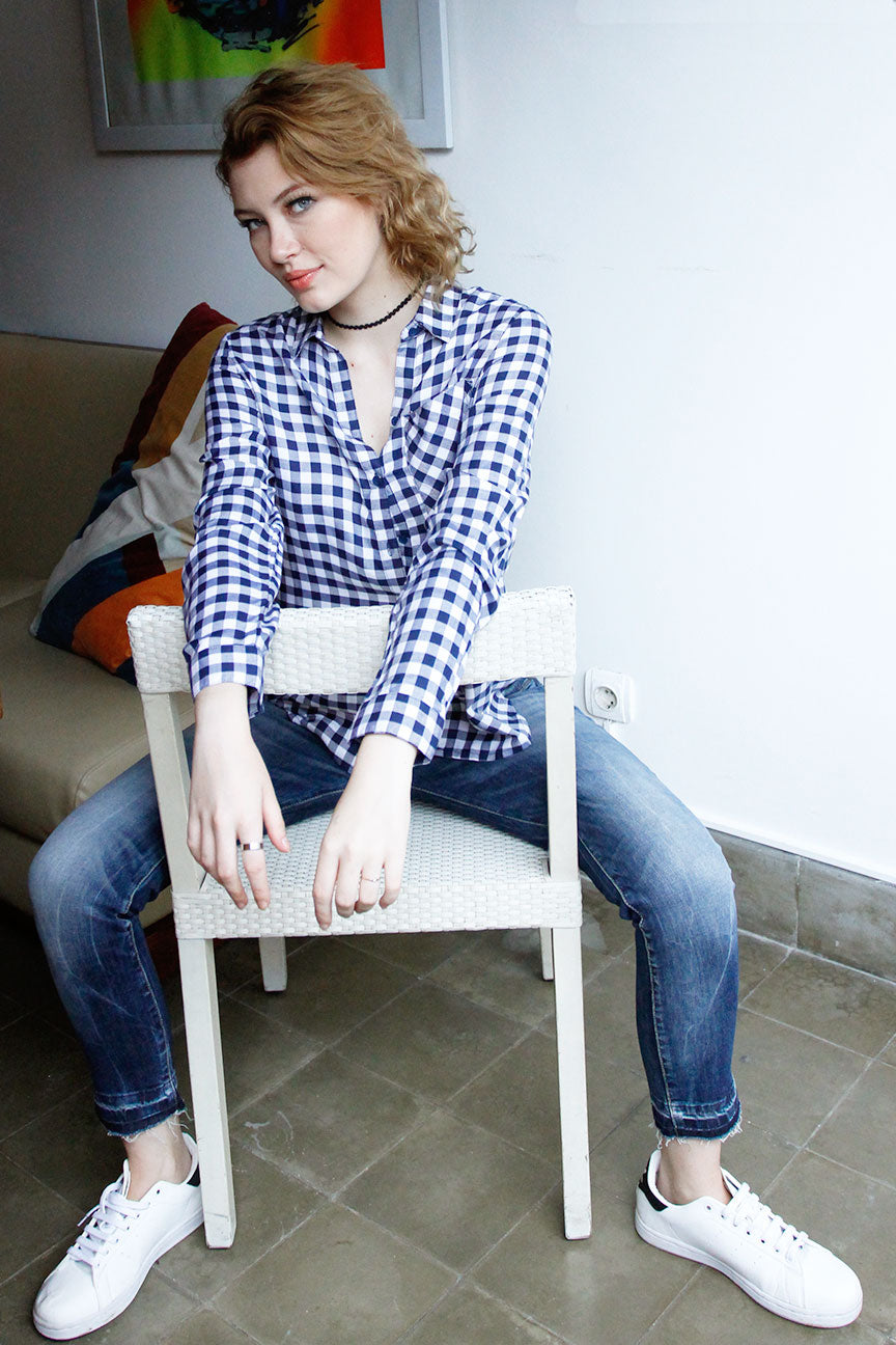 Kemeja Lengan Panjang Grid Navy White