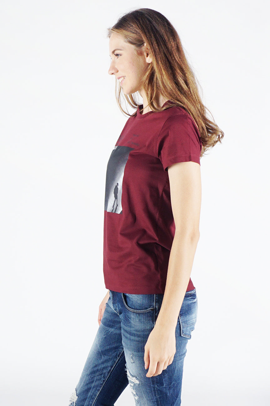 T-Shirt Lengan Pendek Reason Red Maroon